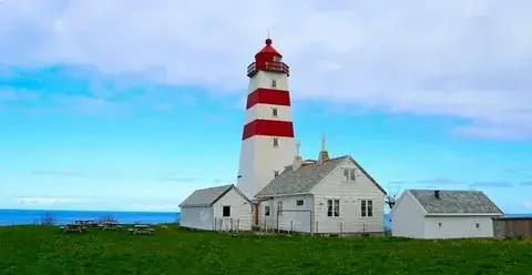 Маяк Альнес (Alnes Fyr): Великие виды и история рыболовов на острове Гёдёй